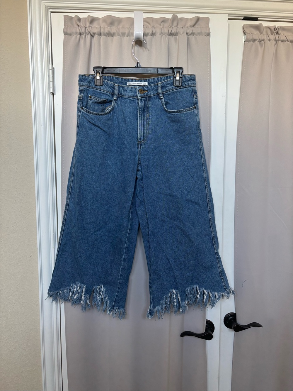 Women's Trafaluc denimwear Frayed Hem Wide-Leg Cropped Pants